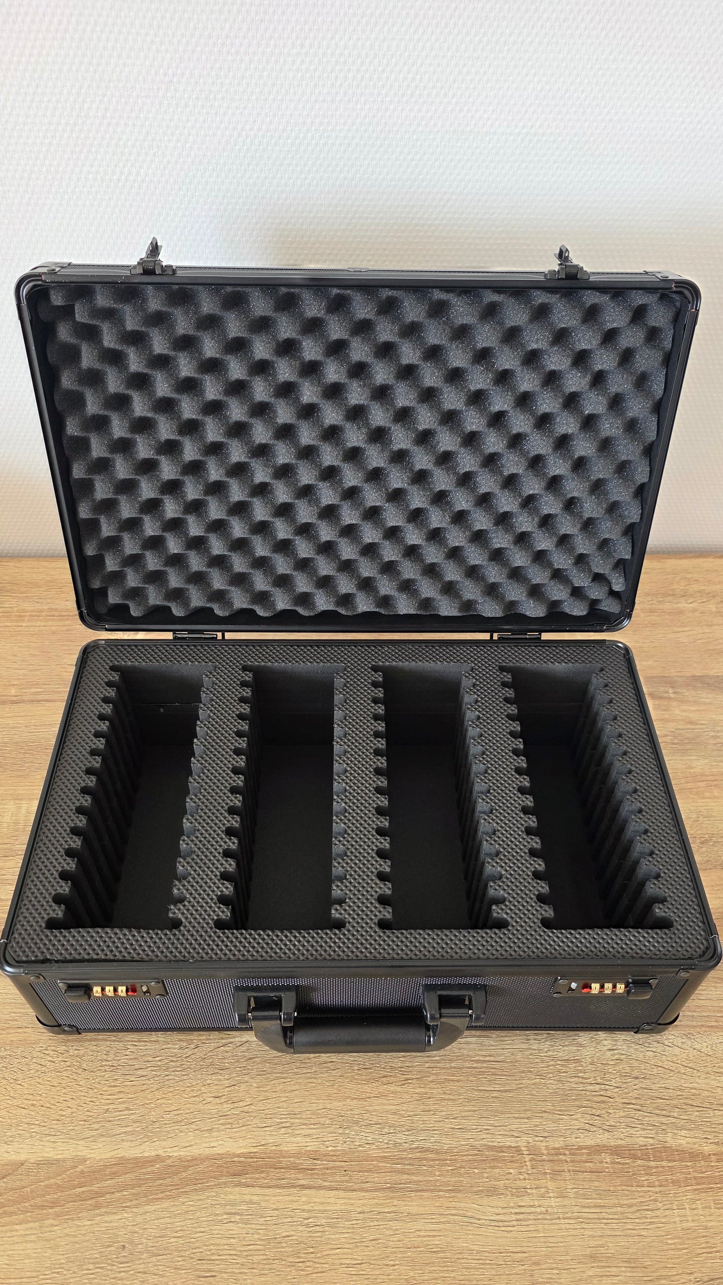 Valise Pour Cartes Gradées - 4 rangées 56 cartes.