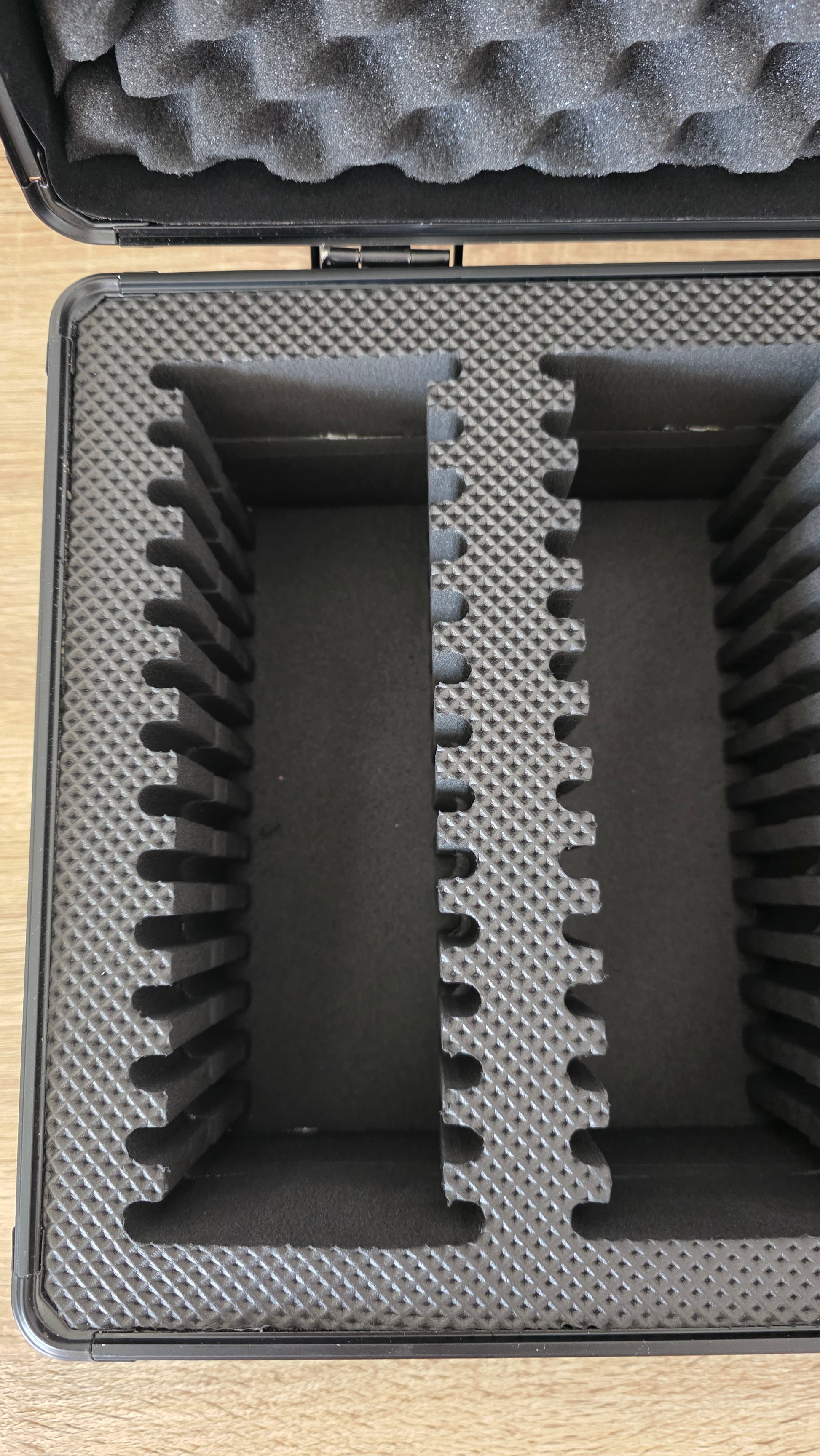Valise Pour Cartes Gradées - 6 rangées 84 cartes.
