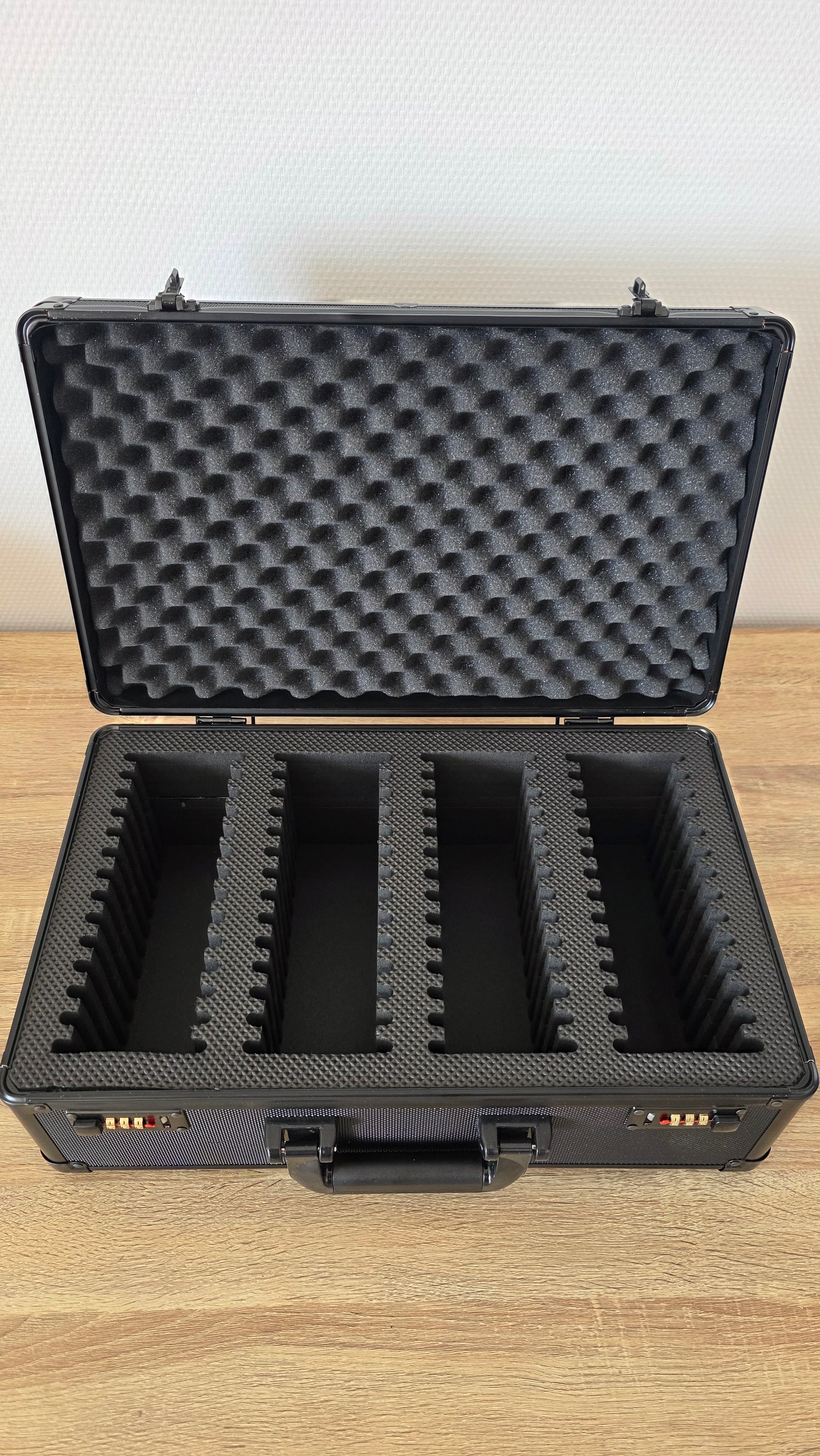 Valise Pour Cartes Gradées - 4 rangées 56 cartes.