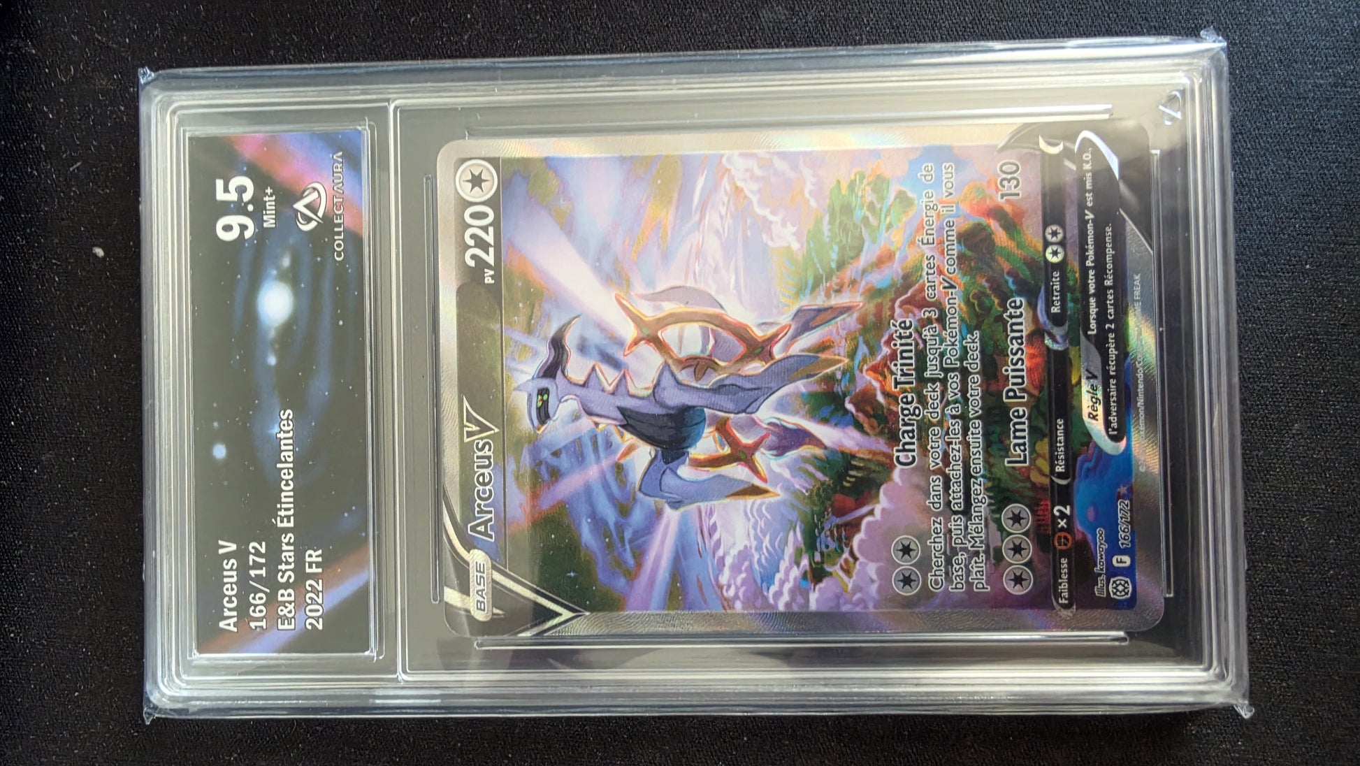 Carte Pokémon Gradée Collect Aura Arceus V 9.5 166/172 - face