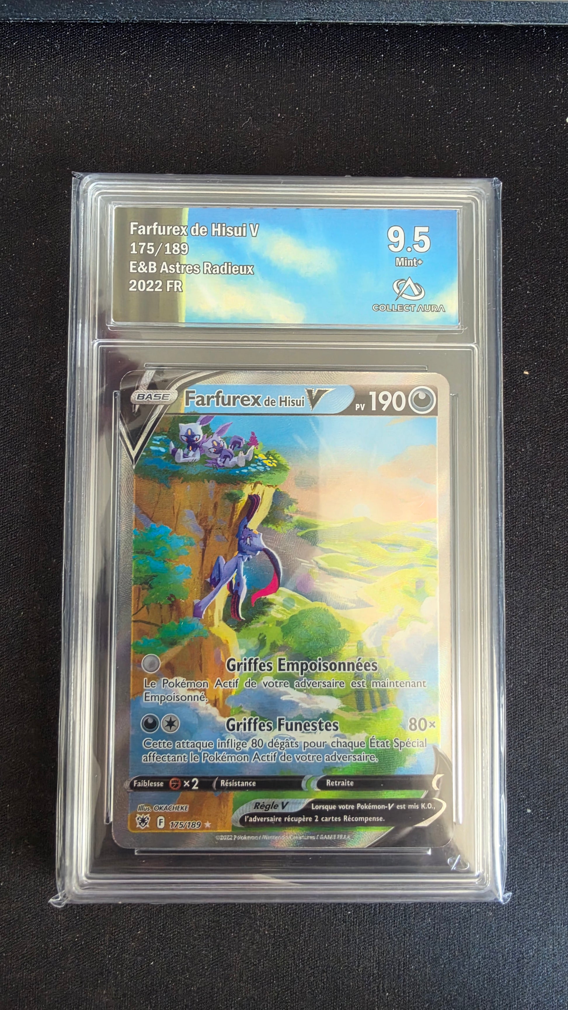 Carte Pokémon Gradée Collect Aura Farfurex de Hisui V 9.5 175/189 - face