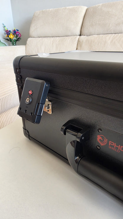 Poignée et fermeture de la valise Phoenix Shield PCA